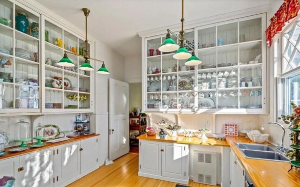 Aktyor 8 milyonluq malikanəni satışa çıxardı - FOTOLAR